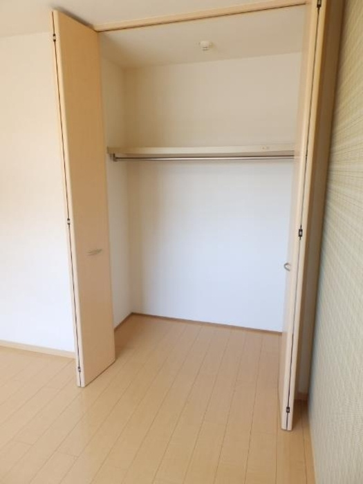 ビレッジ北久保 C棟の収納|クローゼット