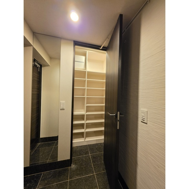 台東区池之端３丁目の賃貸マンション