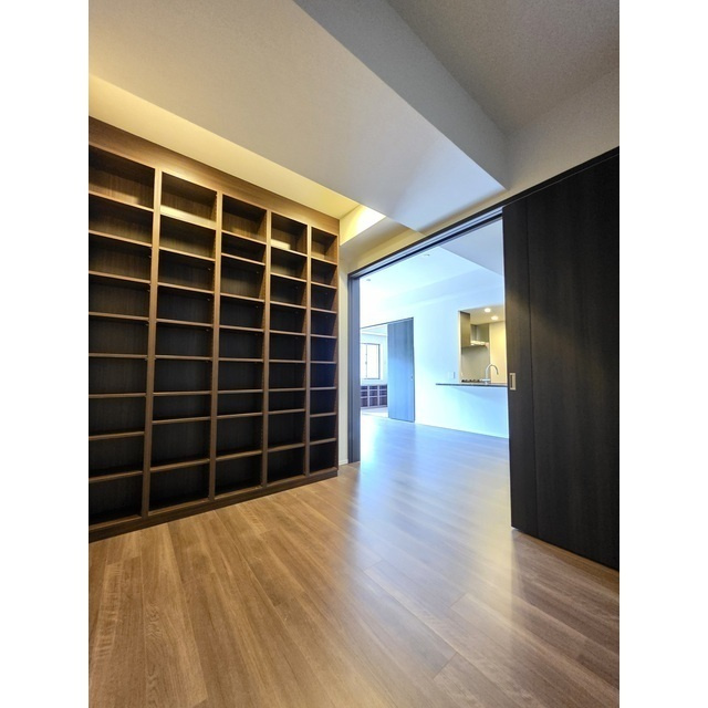 台東区池之端３丁目の賃貸マンション