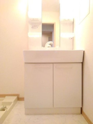 【洗面所】 | ＨＡＰＰＹ　ＤＲＥＡＭ　長泉Ｄ | 使いやすい洗面所です