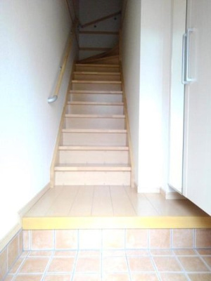 【玄関】 | ＨＡＰＰＹ　ＤＲＥＡＭ　長泉Ｄ | 明るい玄関です