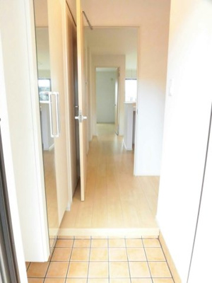 【玄関】 | ミレニアムコートＣ | シンプルで使いやすい玄関です