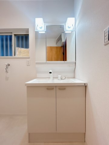 岡崎市日名本町の独立洗面台