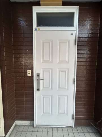 岡崎市日名本町の玄関