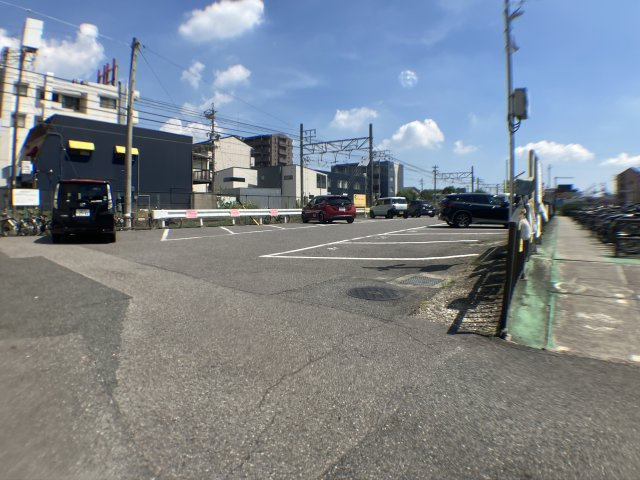 南加木屋駅前ビルの駐車場
