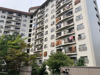 千里南町第一次住宅　A-3 棟の外観