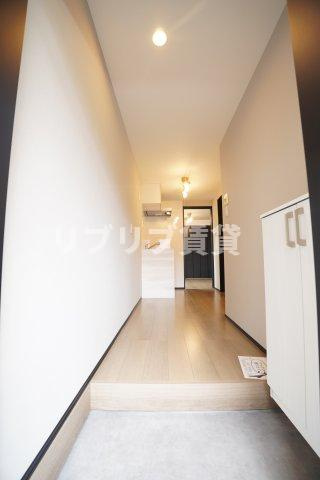 Likes仁戸名町A棟の玄関