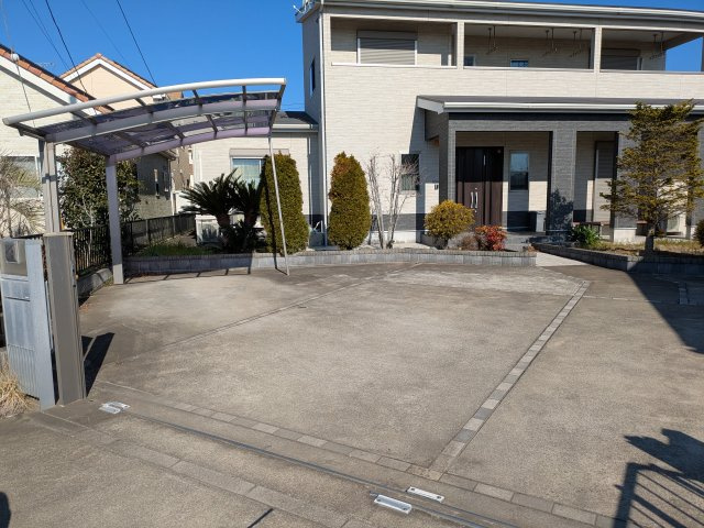 東金市菱沼　中古戸建の駐車場