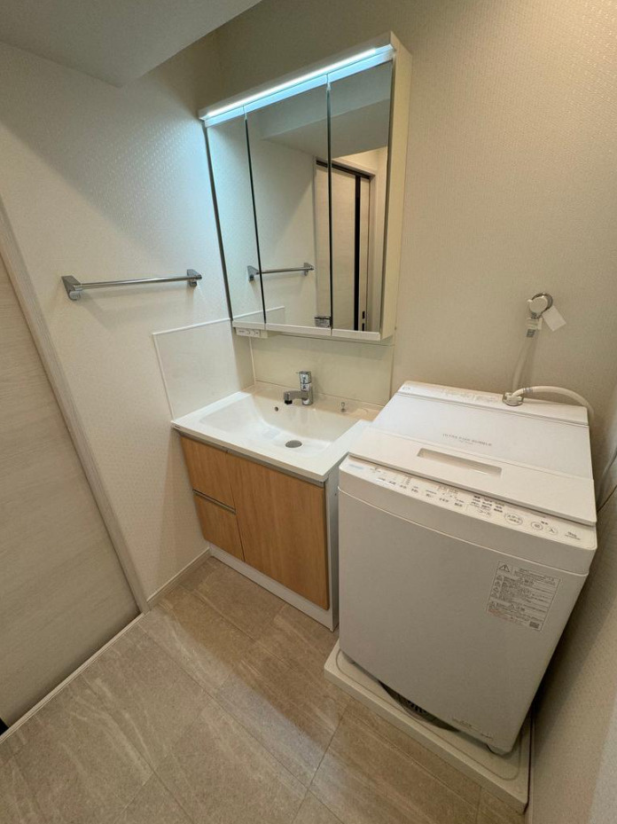 ライオンズマンション上大岡第16【仲介手数料無料】