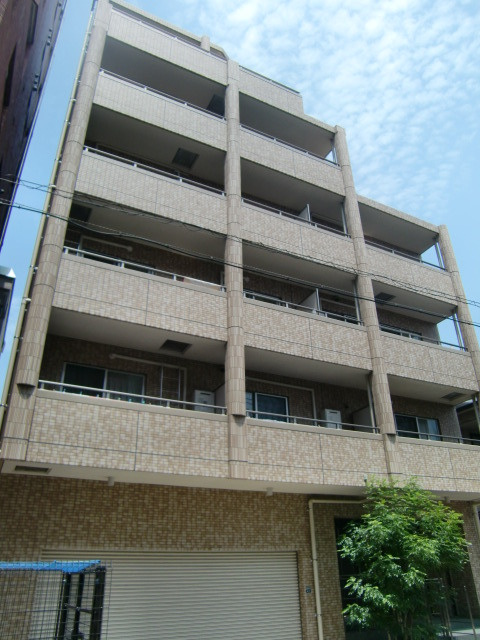 六甲壱番館のエントランス|清潔なエントランスです