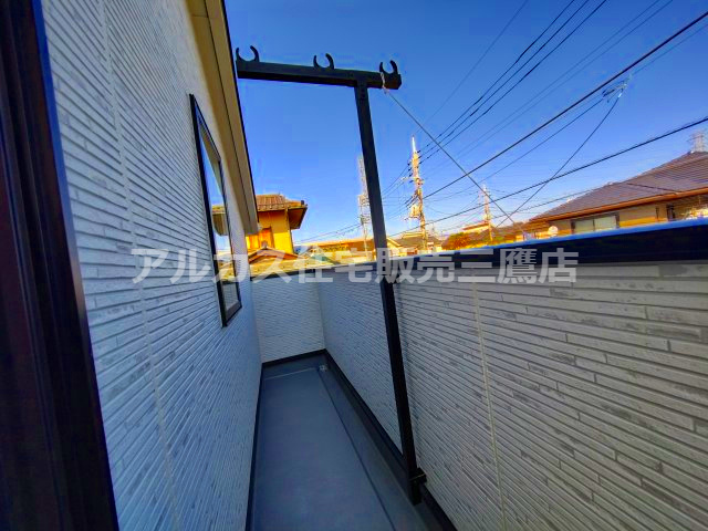 【内覧動画公開中！】調布市深大寺東町１丁目 京王線 つつじヶ丘駅 新築戸建のバルコニー