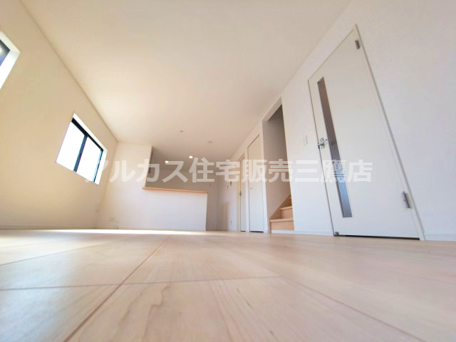 【内覧動画公開中！】調布市深大寺東町１丁目 京王線 つつじヶ丘駅 新築戸建の居間・リビング