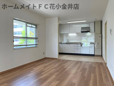 【居間・リビング】 | エステート上水本町６号棟 | ゆったり過ごせるリビングです