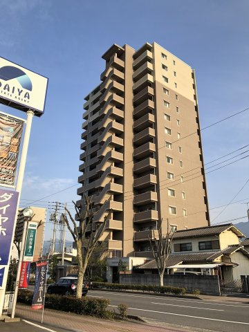 ポレスター神拝アクアステージの外観