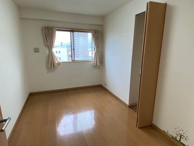 ポレスター神拝アクアステージの玄関