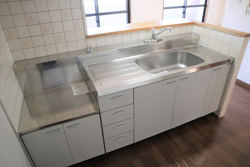 岸和田市土生町２丁目の賃貸マンションのキッチン|キッチンでお料理をお楽しみください