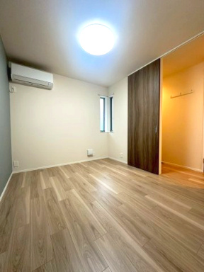 マイ・ピヌスの洋室