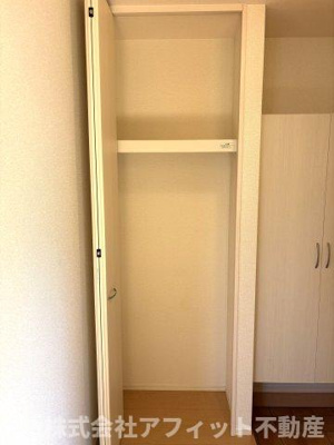 【その他】 | サニーコート水呑　A棟 | 玄関収納