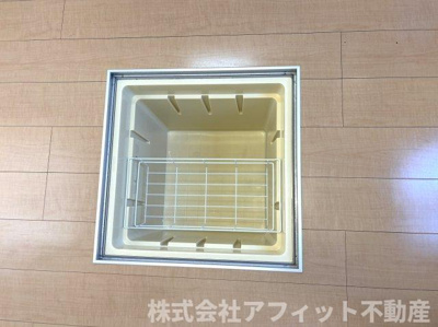 【その他】 | サニーコート水呑　A棟 | 床下収納