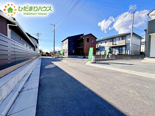 【前面道路含む現地写真】 | 水戸見川12期　新築戸建　3号棟 | 落ち着いた住環境が魅力的です☆