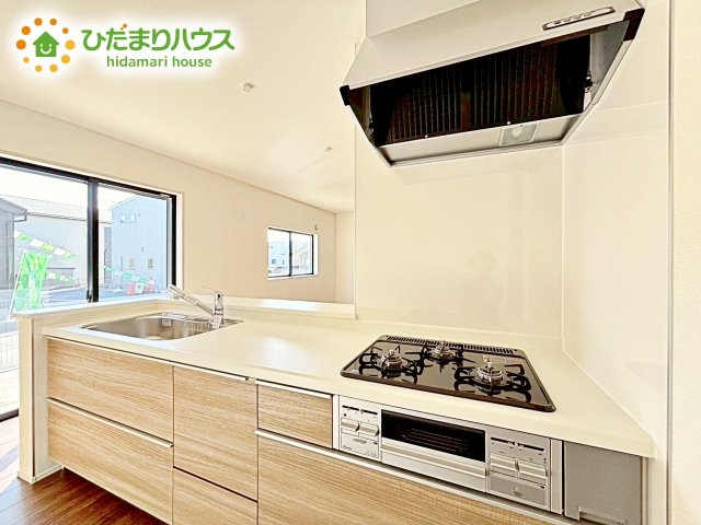 【キッチン】 | 水戸見川12期　新築戸建　3号棟 | 料理をしながらでも、ご家族との会話を楽しめる対面式キッチン♪