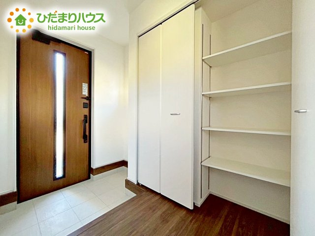 【玄関】 | 水戸見川12期　新築戸建　3号棟 | スニーカーマニアも納得の天井まであるシューズボックス!(^^)!