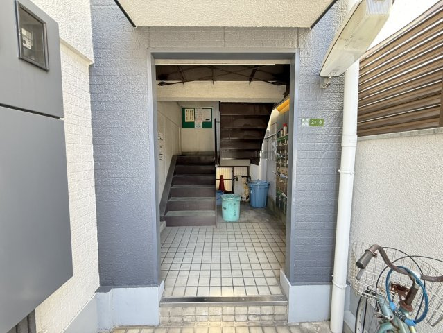 野江サンマンションのエントランス