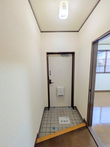 SFKマンションの玄関
