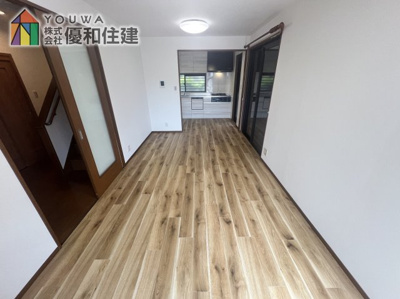 【居間・リビング】 | 中古戸建　神戸市垂水区小束山本町４丁目