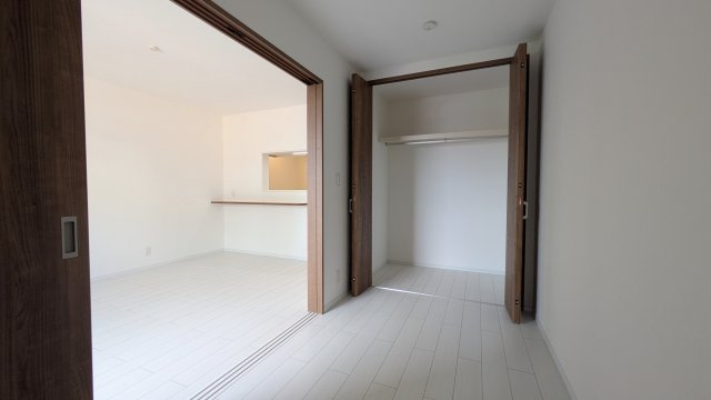 【寝室】