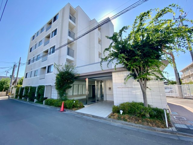プラウド南小泉の外観