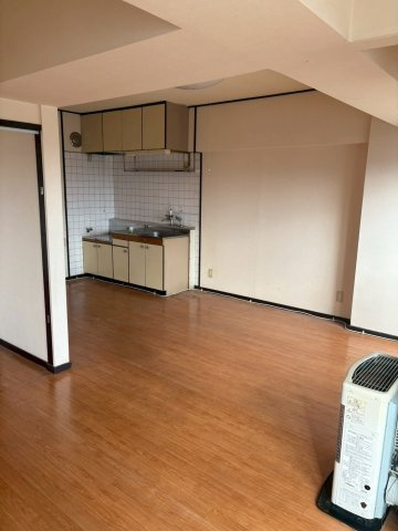 ダイヤモンドハイツの居間・リビング