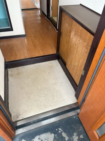 ダイヤモンドハイツの玄関