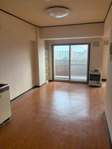 ダイヤモンドハイツの居間・リビング