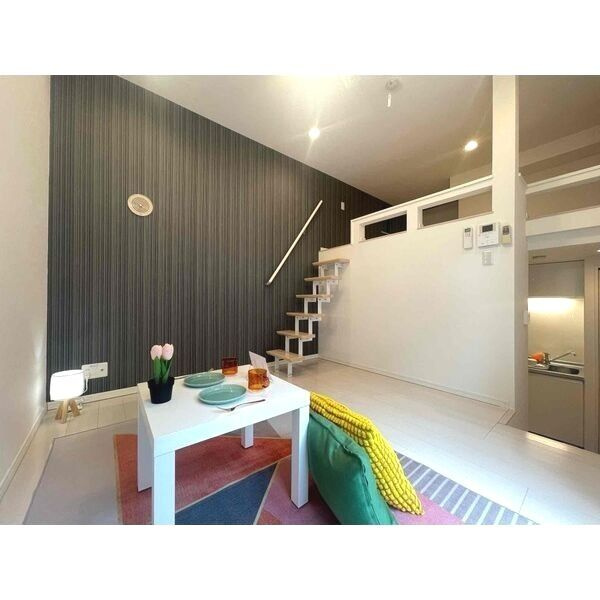 イデアーレ尼ケ坂　名古屋市賃貸　仲介手数料無料の居間・リビング