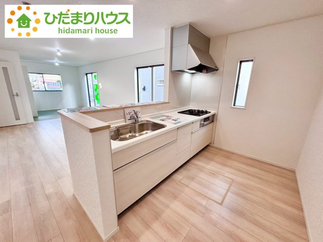 七光台第18　新築戸建　4号棟のキッチン|家族と会話しながら料理できるオープンカウンター♪						
