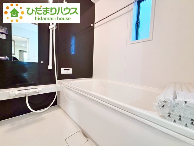 七光台第18　新築戸建　4号棟の浴室|今日も１日お疲れでした。広いお風呂で疲れを癒してください、、、♡						
