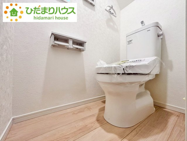 七光台第18　新築戸建　4号棟のトイレ|トイレは1F、2F共に完備！取り合いになることがありませんね(^^)/						
