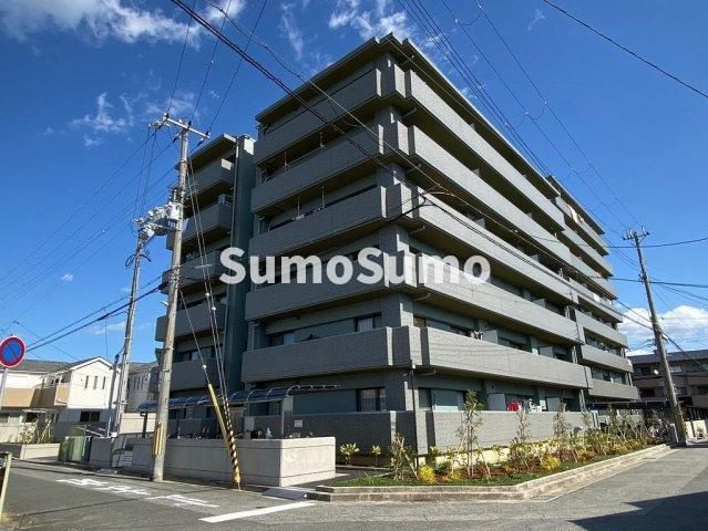 グランピアウエストの外観