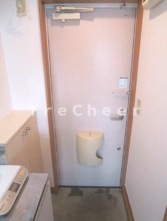 DRホームズ上石神井2の玄関