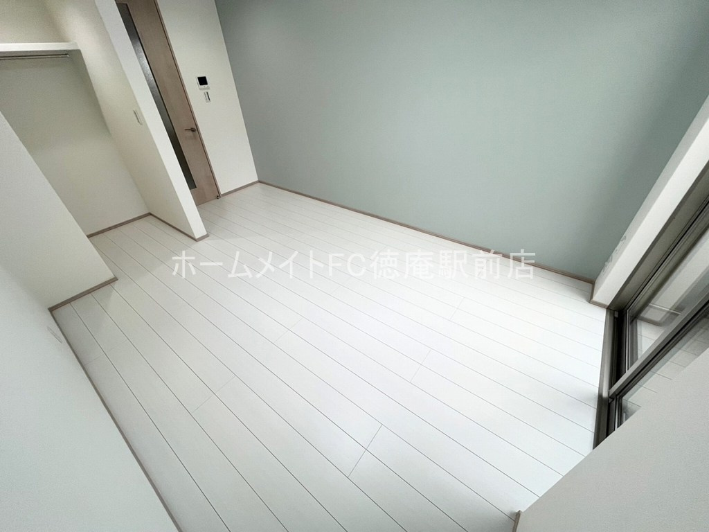 大阪市鶴見区今津中５丁目のハイツの洋室