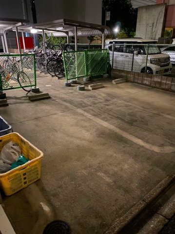 ファーニッシュ山王　名古屋市賃貸　仲介手数料無料の駐車場