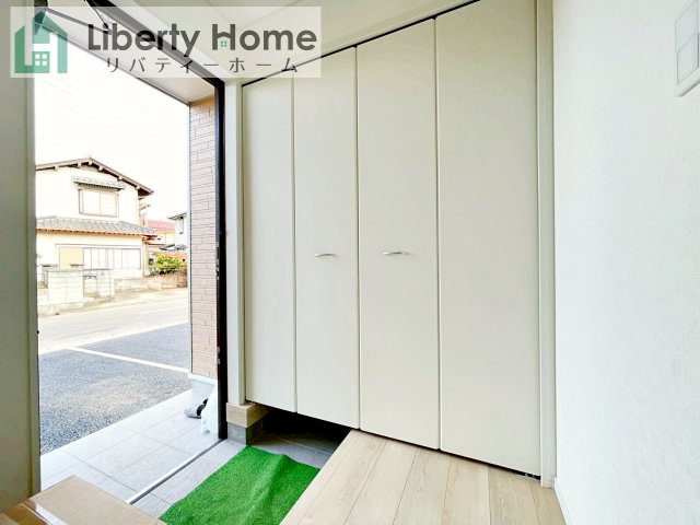 土浦市乙戸南第6　新築戸建　5号棟の玄関