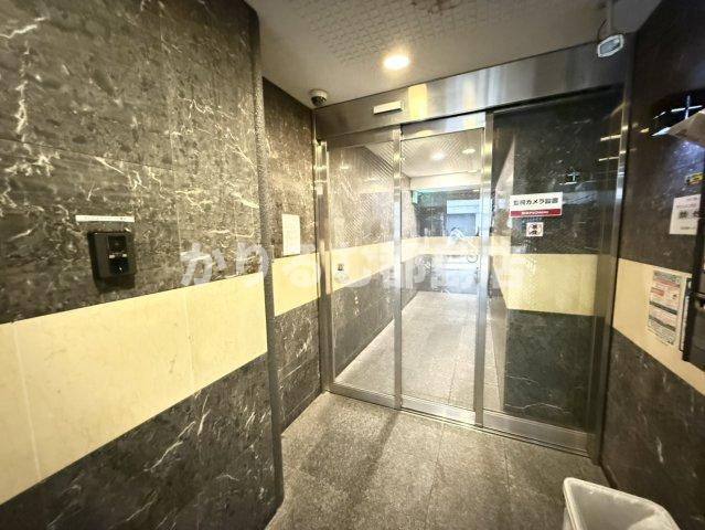 タゼアマンションのエントランス