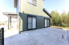 長生郡一宮町東浪見　中古戸建の庭|令和5年1月築 19.4万円賃貸中サーファーズハウス３LDK 駐車4台可海まで徒歩約4分外シャワー付
