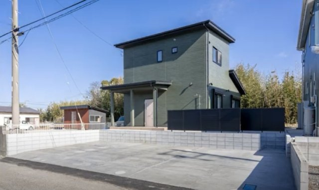 長生郡一宮町東浪見　中古戸建の駐車場|令和5年1月築 19.4万円賃貸中サーファーズハウス３LDK 駐車4台可海まで徒歩約4分外シャワー付