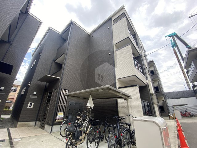 F mirai Doliyの外観