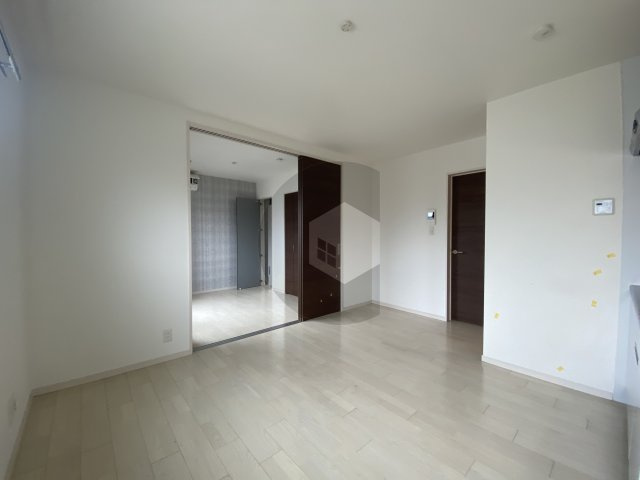 F mirai Doliyの居間・リビング