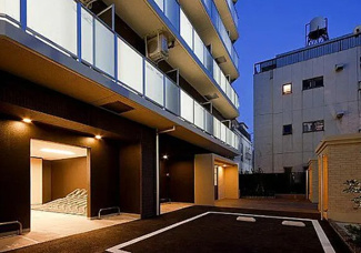 【駐車場】 | 自走式の駐車場がありますので、車必須のかたには、安心です。