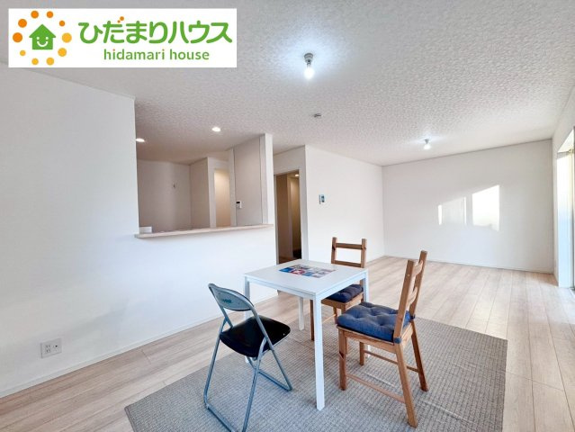七光台第18　新築戸建　5号棟の居間・リビング|家族の集まるLDKは広々18.6帖！贅沢な空間を演出！					
